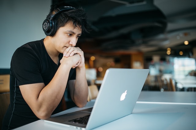 wes-hicks-4-EeTnaC1S4-unsplash Get rid of student debt